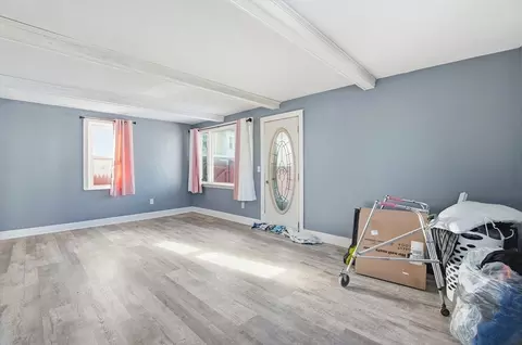 364 Tecumseh St, Fall River, MA 02721 photo 11