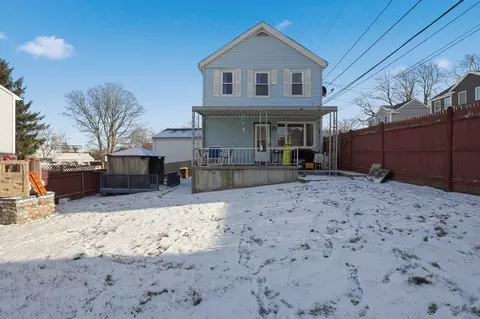 364 Tecumseh St, Fall River, MA 02721
