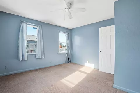 364 Tecumseh St, Fall River, MA 02721 photo 17