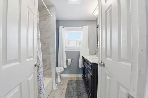 364 Tecumseh St, Fall River, MA 02721 photo 8
