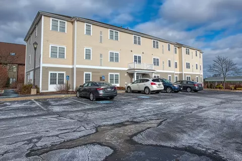 555 Page St #105, Stoughton, MA 02072