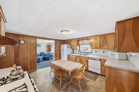 21-23 Eastern Ave, Woburn, MA 01801 photo 4