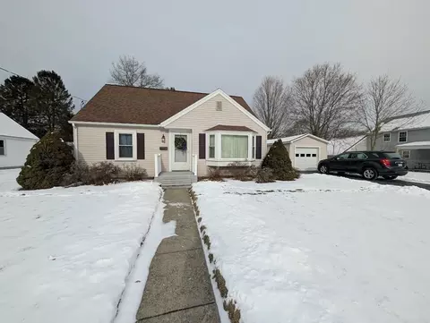 14 Walnut St, Oxford, MA 01540