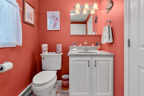 Bath - 27 Folger Ave, Beverly, MA 01915 photo 1 of 5