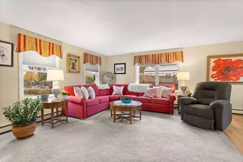 Living - 27 Folger Ave, Beverly, MA 01915 photo 1 of 2