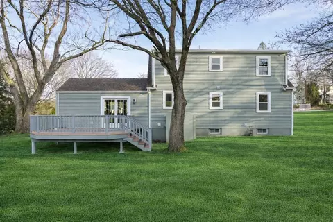 Exterior - 38 Conlyn Ave, Franklin, MA 02038 photo 3 of 10