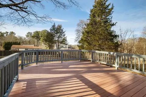Exterior - 38 Conlyn Ave, Franklin, MA 02038 photo 6 of 10