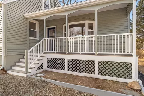 Exterior - 38 Conlyn Ave, Franklin, MA 02038 photo 7 of 10