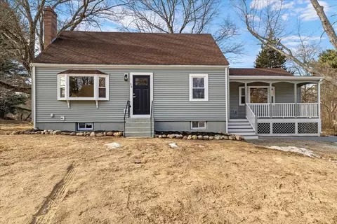 Exterior - 38 Conlyn Ave, Franklin, MA 02038 photo 9 of 10