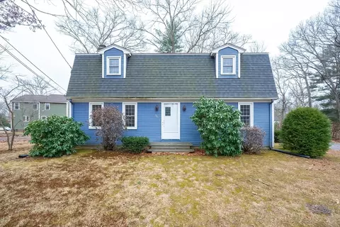 96 Thacher St, Attleboro, MA 02703