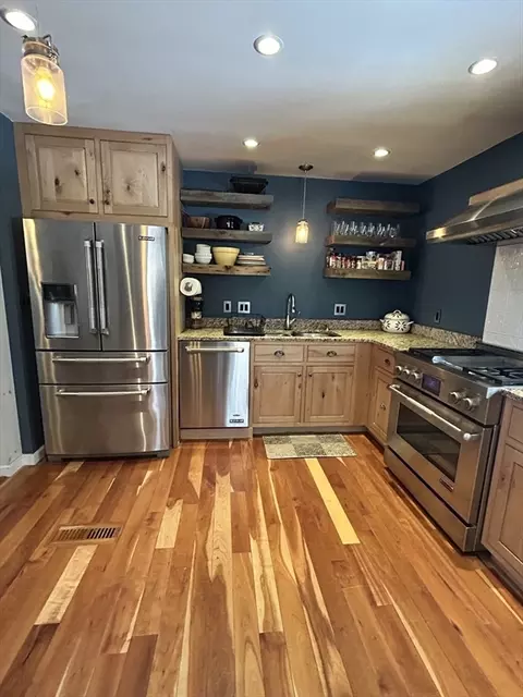 552 Dwight Rd, Springfield, MA 01108 photo 16