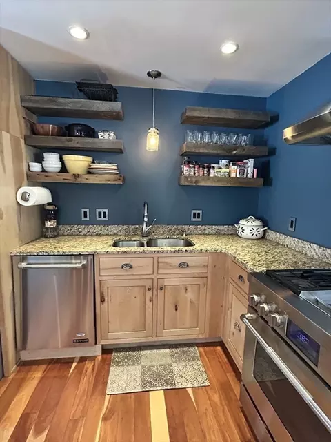 552 Dwight Rd, Springfield, MA 01108 photo 18