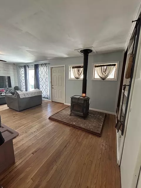 552 Dwight Rd, Springfield, MA 01108 photo 9
