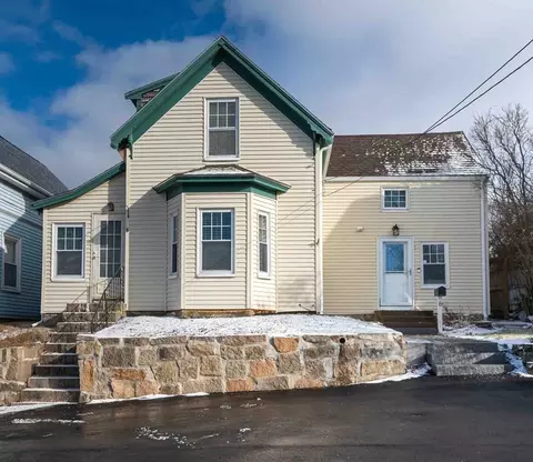 6 Monroe Ct, Gloucester, MA 01930