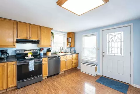 Kitchen - 6 Monroe Ct, Gloucester, MA 01930 photo 1 of 2