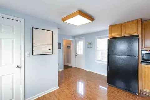 Entry Way - 6 Monroe Ct, Gloucester, MA 01930 photo 2 of 8