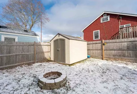 Exterior - 6 Monroe Ct, Gloucester, MA 01930 photo 7 of 12