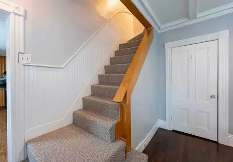 Entry Way - 6 Monroe Ct, Gloucester, MA 01930 photo 8 of 8