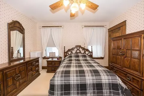 Bedroom - 7 Wabash Ave, Worcester, MA 01604 photo 2 of 2