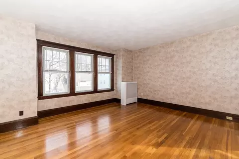 Living - 7 Wabash Ave, Worcester, MA 01604 photo 2 of 4