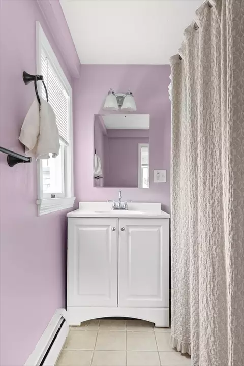 Bath - 11 Central St, Georgetown, MA 01833 photo 1 of 1