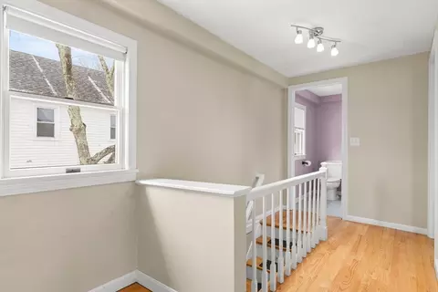 Entry Way - 11 Central St, Georgetown, MA 01833 photo 2 of 3