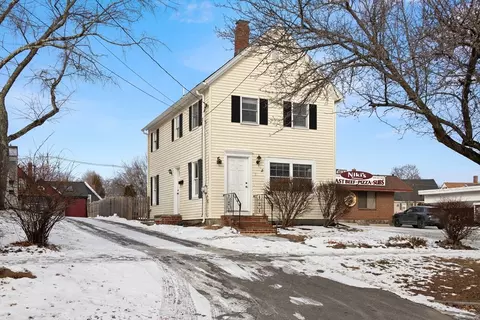 Exterior - 11 Central St, Georgetown, MA 01833 photo 7 of 10