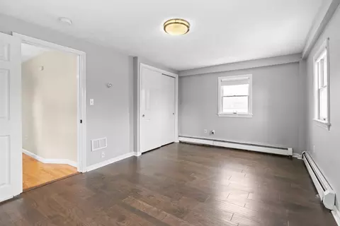 Bedroom - 11 Central St, Georgetown, MA 01833 photo 4 of 5