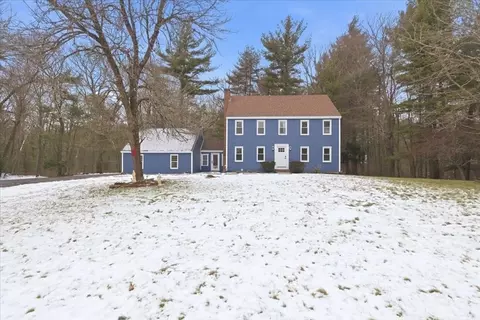 430 Brook Bend Rd, Hanson, MA 02341