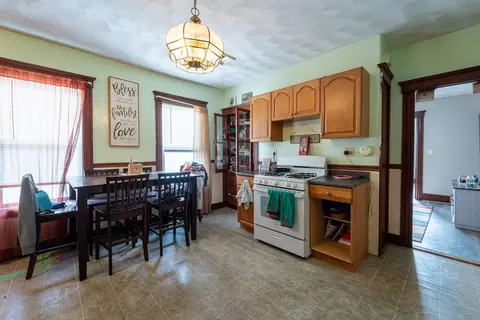 6 Lund St, Worcester, MA 01607 photo 5
