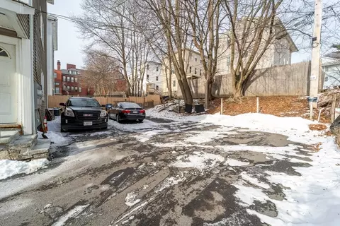 6 Lund St, Worcester, MA 01607 photo 3