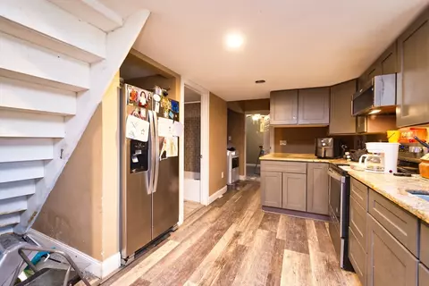 2106 Meridian St, Fall River, MA 02720 photo 19