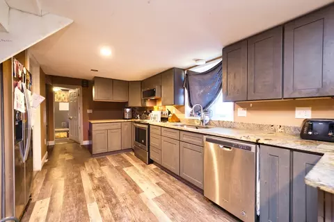 2106 Meridian St, Fall River, MA 02720 photo 10