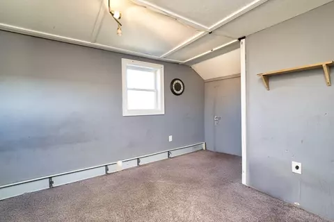 2106 Meridian St, Fall River, MA 02720 photo 8
