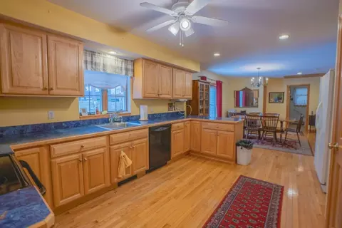 Kitchen - 10 Pine Lake Dr, Wareham, MA 02571 photo 1 of 1