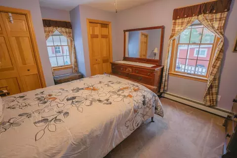 Bedroom - 10 Pine Lake Dr, Wareham, MA 02571 photo 3 of 5