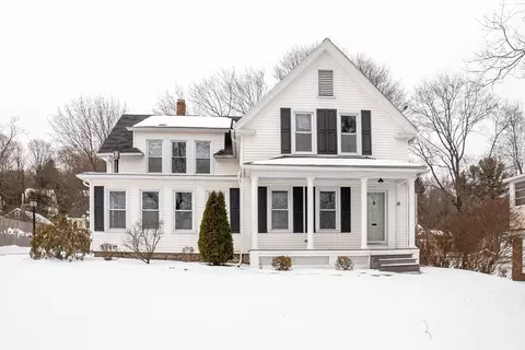 18 Hadwen Ln, Worcester, MA 01602