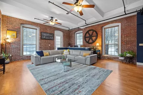 12 Brookside Rd #7, Westford, MA 01886