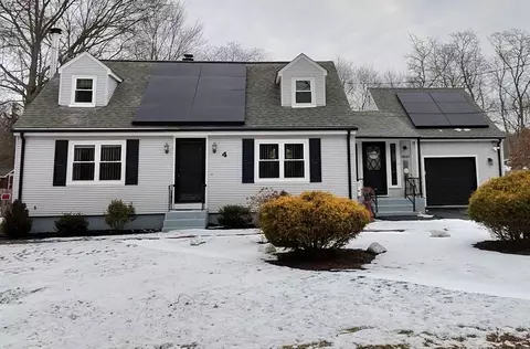 4 Narrows Rd, Freetown, MA 02702