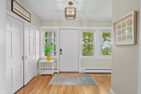 201 Humphrey St #2, Marblehead, MA 01945