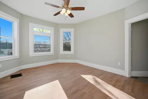 9 Murray Hill Ave, Springfield, MA 01104 photo 3