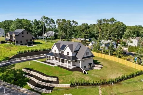 1 Couture Way, Middleton, MA 01949