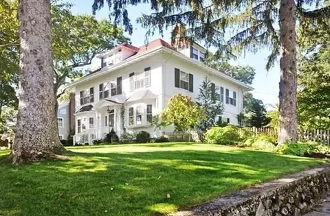 5 Lincoln St, Arlington, MA 02476