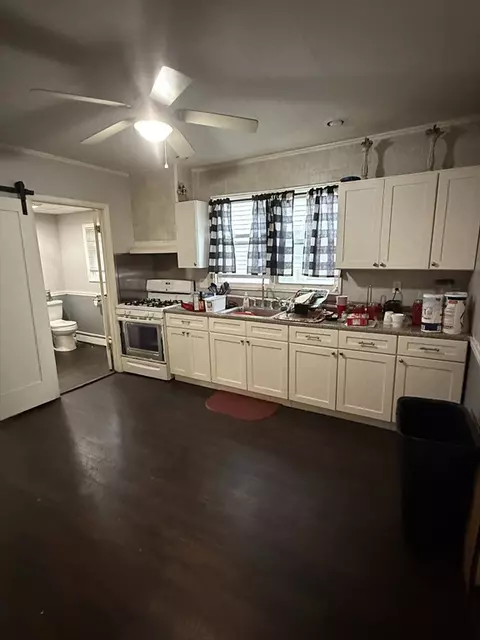210 Hancock St, Everett, MA 02149 photo 5