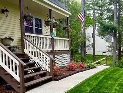 406 Lebanon Hill Rd, Southbridge, MA 01550