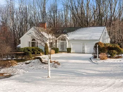 9 Marshall Dr, West Newbury, MA 01985