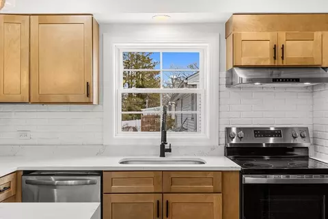 225 Rich St, Fall River, MA 02720 photo 12