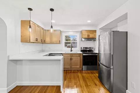 225 Rich St, Fall River, MA 02720 photo 8