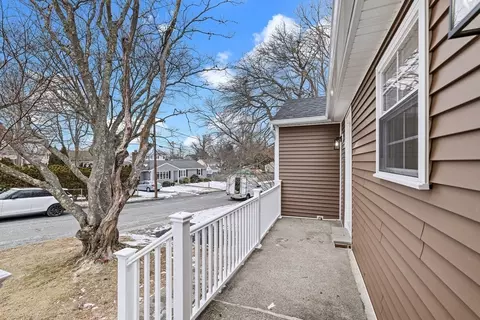 225 Rich St, Fall River, MA 02720 photo 4