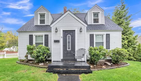 22 Lanark St, Worcester, MA 01603